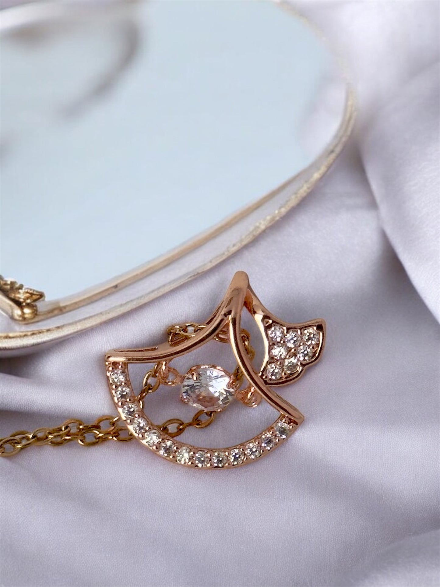 Leaf Shaped Rose Gold Platted Anti Tarnish Premium Necklace